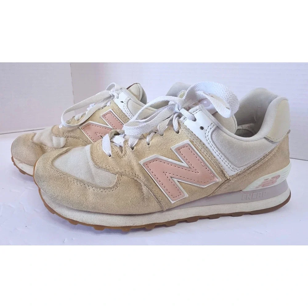 New Balance 574 Tan Cream Pink Suede Mesh Sneakers SZ 8 Mild Discolor on Suede
